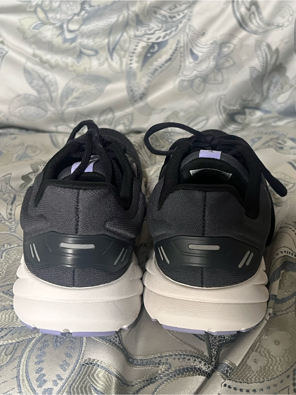 Brooks Women's Black and Light Purple Anthem Running Shoes - Picture 5 of 6